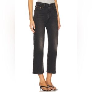 Levi’s Ribcage Straight Ankle Jeans